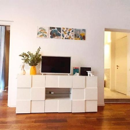 דירות Cheerful Flat In Funky רומא מראה חיצוני תמונה