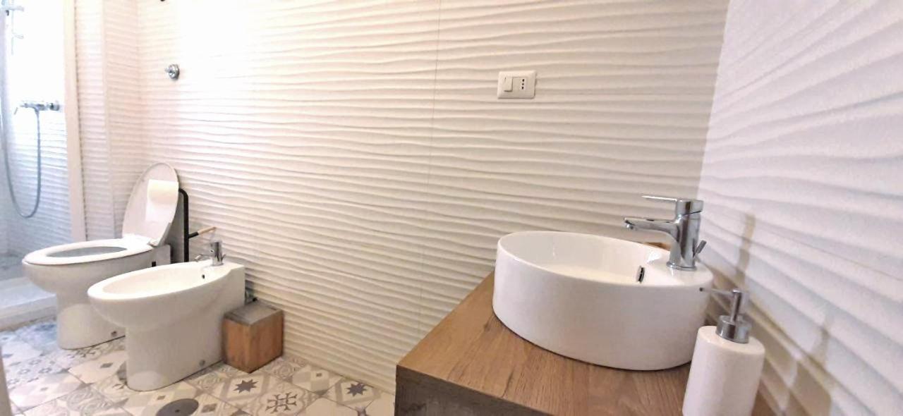 דירות Cheerful Flat In Funky רומא מראה חיצוני תמונה